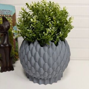 The Dragonscale Planter Pot 02, Indoor Flower Pot, Tabletop Planter